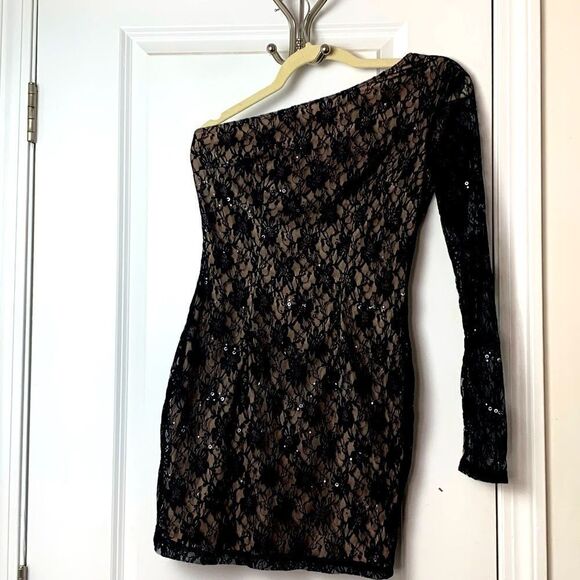 Twenty One black lace one-sleeved dress with sheer lace sleeve and tan liner - Picture 1 of 8